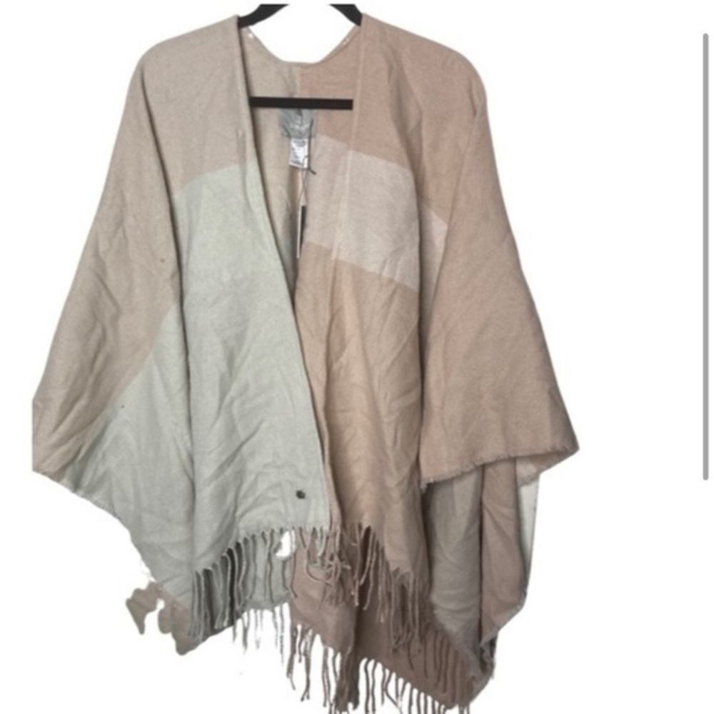 SOIA & Kyo scarf shawl nwt‎